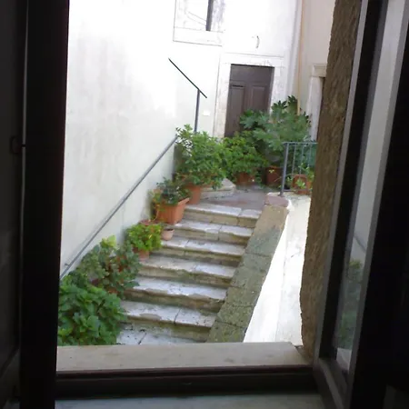 Dormire Nel Castello Διαμέρισμα *